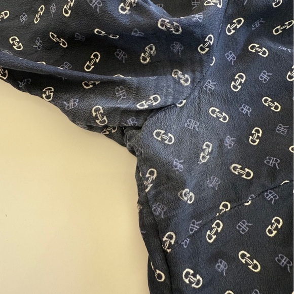 Banana Republic-Women’s 100% Silk Blouse-Navy-Neck Tie-Classic-Chainlink-Size 2 - Picture 13 of 15